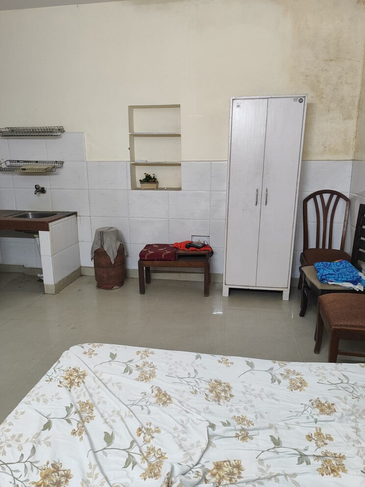 Living Room, rwa-apartments-sector-29 Studio 450 Sq.Ft. Apartment In Sector 29 Noida 9813628