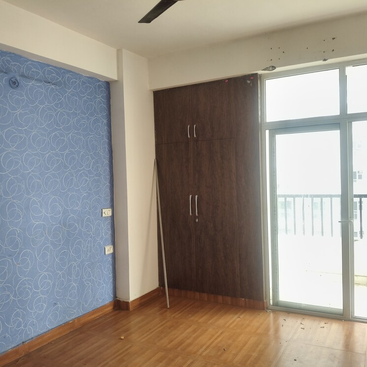 Cover Image, gaur-city-2 3 Bedroom 1250 Sq.Ft. Apartment In Gaur City 2 Greater Noida 9813635