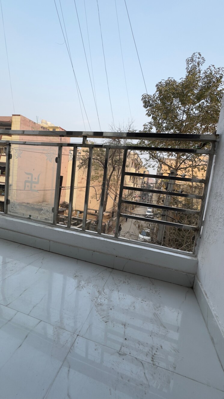 Balcony, chattarpur 2 Bedroom 900 Sq.Ft. Builder Floor In Chattarpur Delhi 9813663