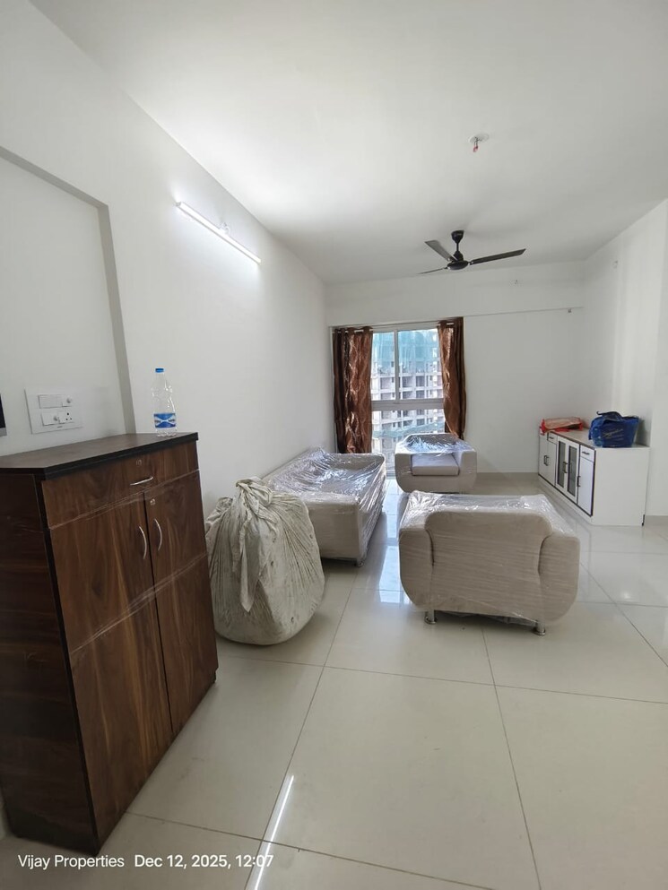 Living Room, evershine-crown 2.5 Bedroom 1280 Sq.Ft. Apartment In Kandivali East Mumbai 9813728