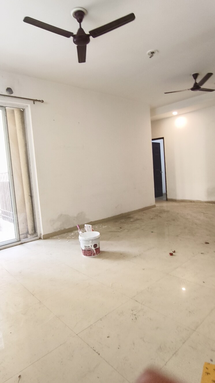 Cover Image, prateek-grand-city 3 Bedroom 846 Sq.Ft. Apartment In Siddharth Vihar Ghaziabad 9814077