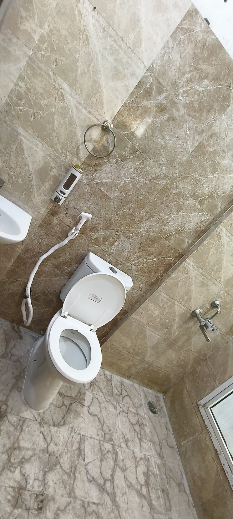 Bathroom, prateek-grand-city 3 Bedroom 846 Sq.Ft. Apartment In Siddharth Vihar Ghaziabad 9814077