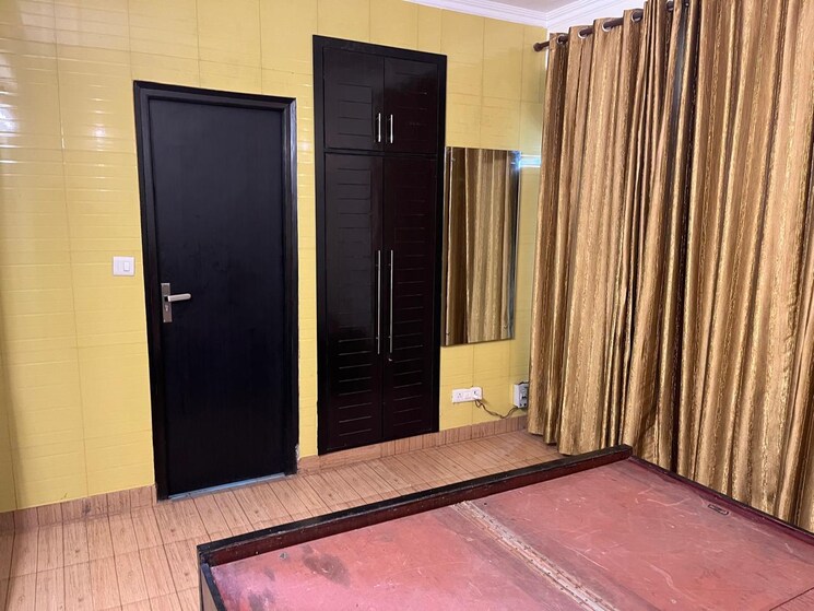 Bedroom, karamyogi-apartments 3 Bedroom 1780 Sq.Ft. Apartment In Sector 10a Gurgaon 9814139