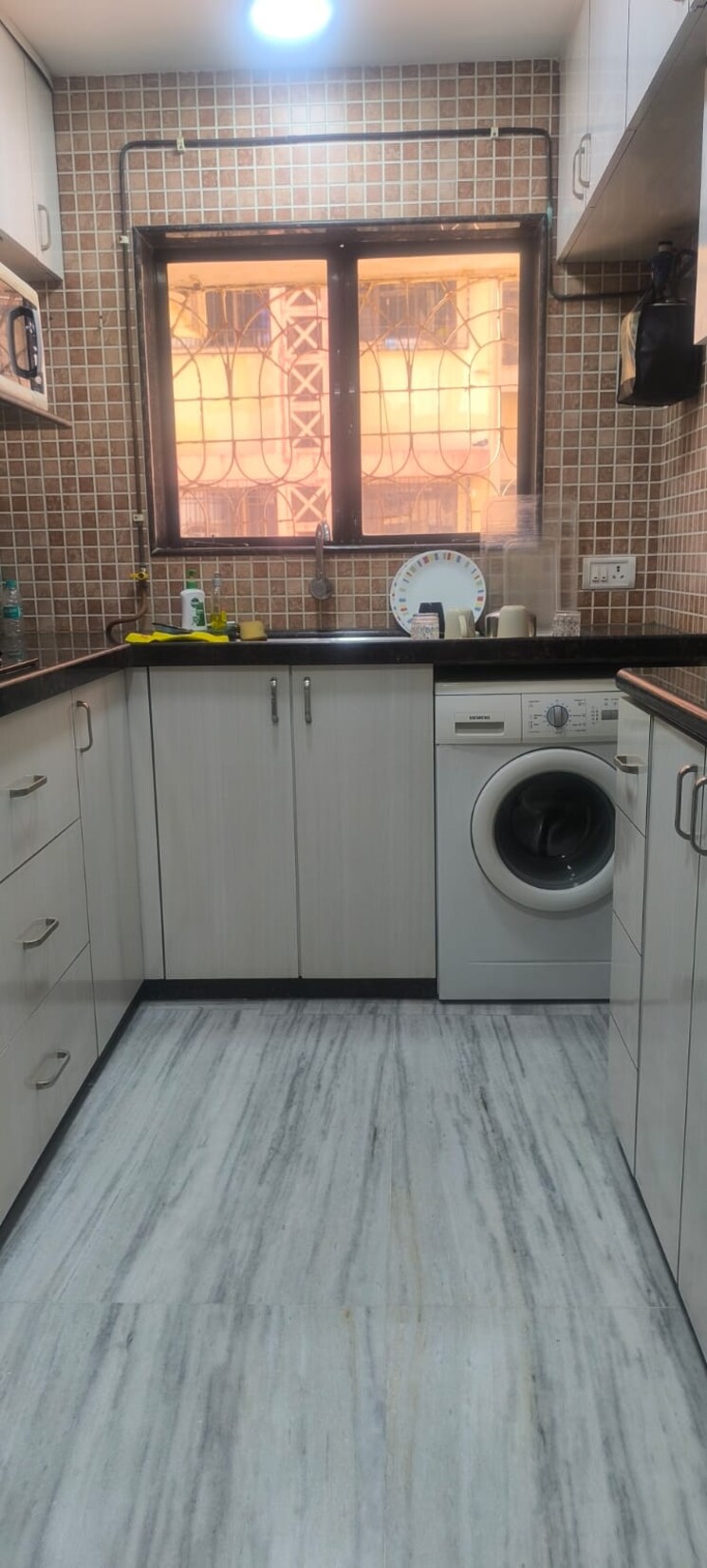 Kitchen, kumar-harshvardhan-chs 2 Bedroom 800 Sq.Ft. Apartment In Andheri West Mumbai 9815569