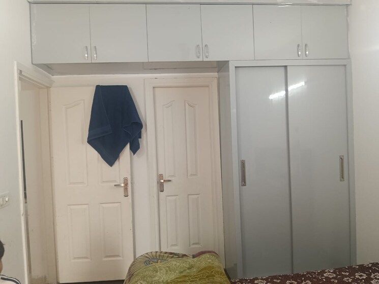 Bathroom, bptp-parkland-pride-phase-2 4 Bedroom 278 Sq.Yd. Builder Floor In Sector 77 Faridabad 9815786
