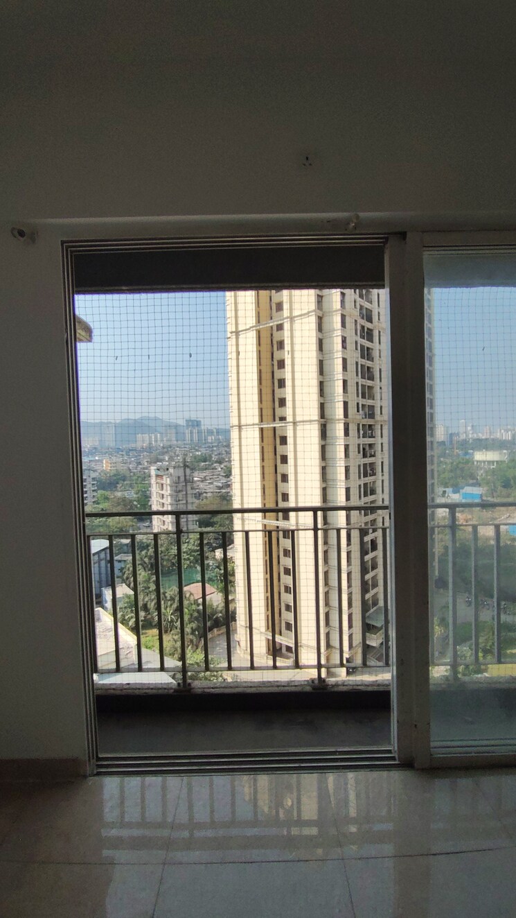 Balcony, the-wadhwa-platina 3 Bedroom 1200 Sq.Ft. Apartment In Kolshet Road Thane 9815960