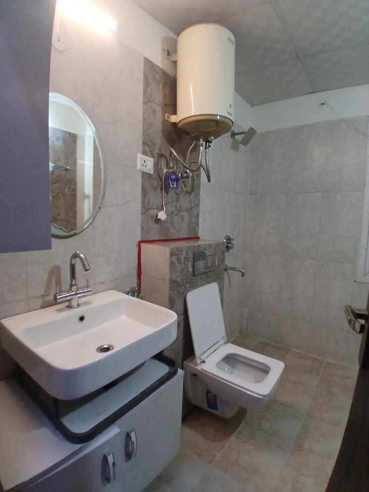 Master Bedroom, panchsheel-pratistha 3 Bedroom 1495 Sq.Ft. Apartment In Sector 75 Noida 9816051