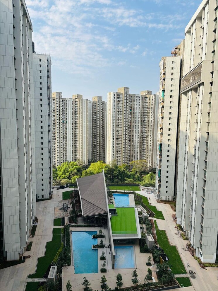 Cover Image, kalpataru-immensa-f 2 Bedroom 700 Sq.Ft. Apartment In Kolshet Road Thane 9816102