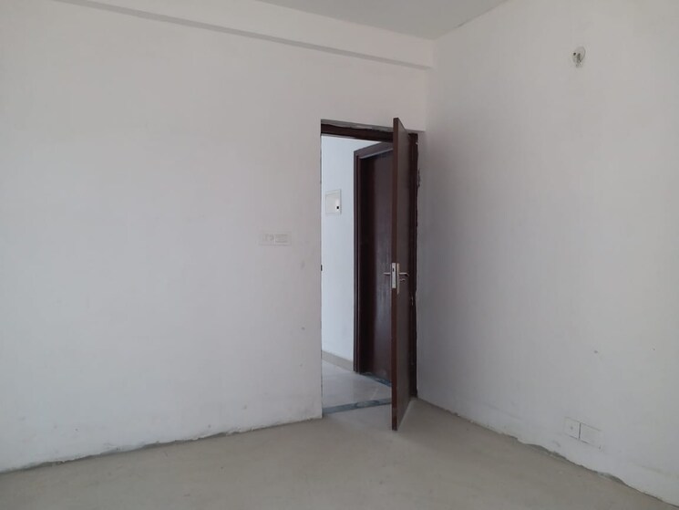 Room, sector 84 3.5 Bedroom 2250 Sq.Ft. Builder Floor In Sector 84 Faridabad 9816727
