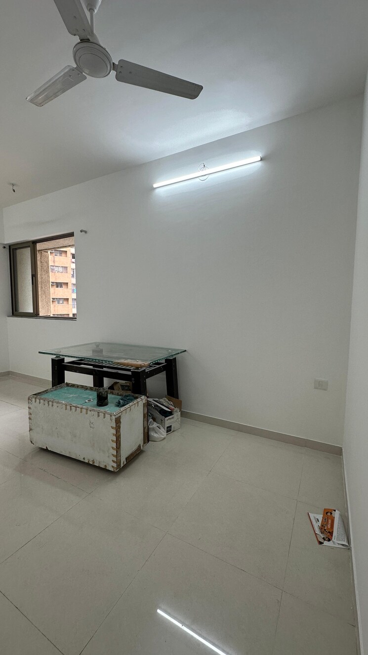 Room, lodha-splendora 1 Bedroom 550 Sq.Ft. Apartment In Ghodbunder Road Thane 9816721