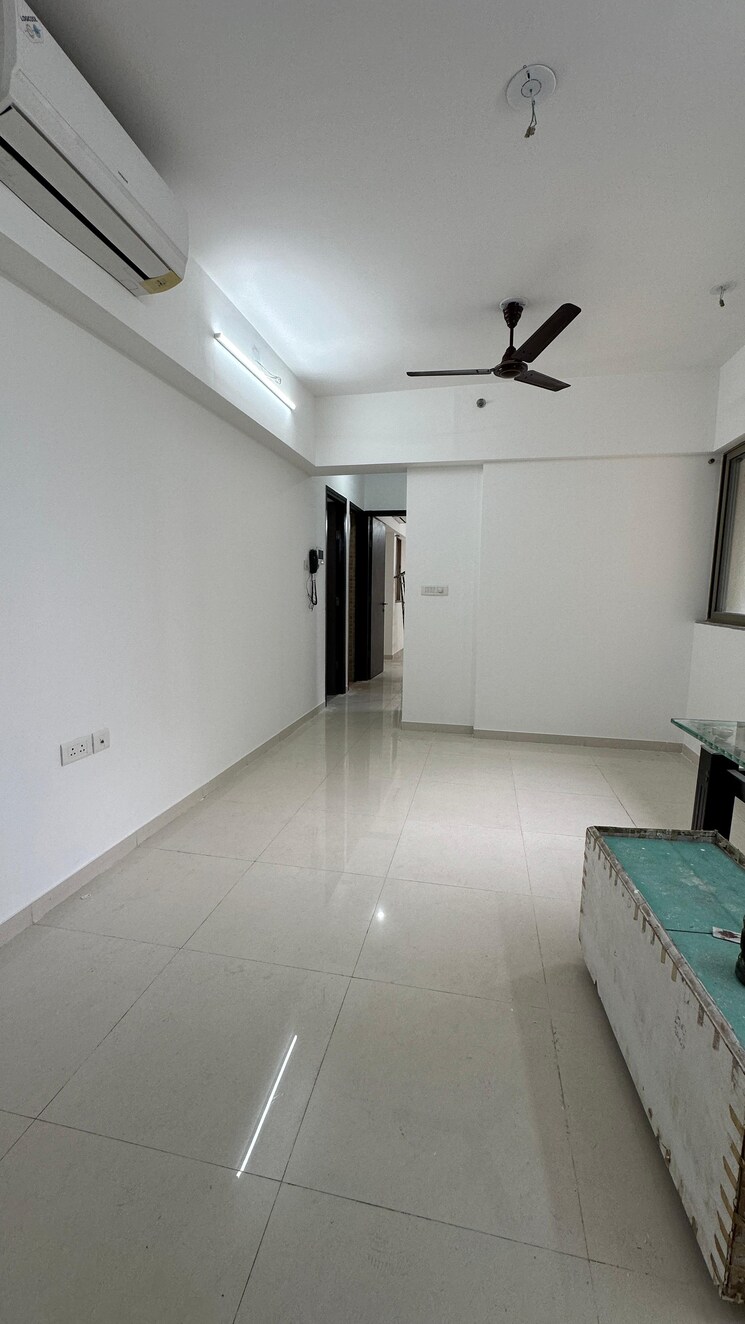 Kitchen, lodha-splendora 1 Bedroom 550 Sq.Ft. Apartment In Ghodbunder Road Thane 9816721