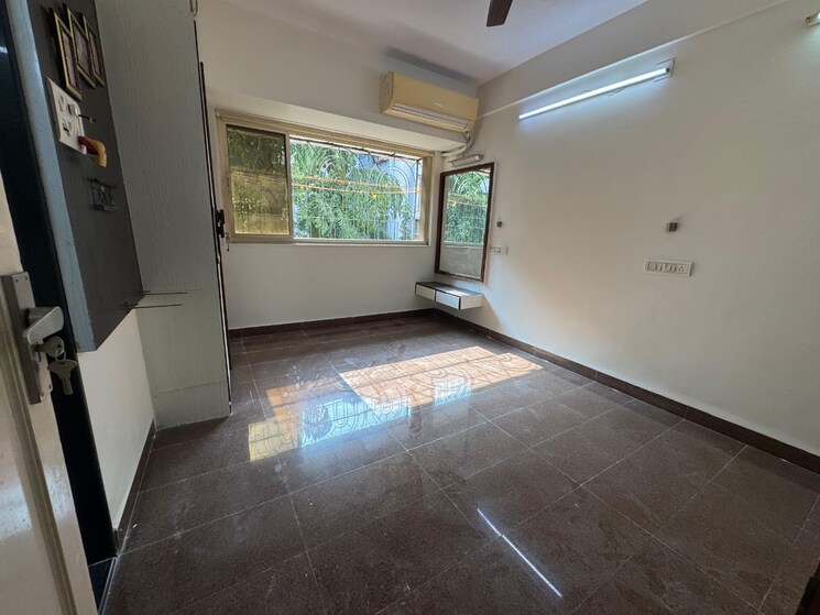 Room, concord-chs 2 Bedroom 1000 Sq.Ft. Apartment In Andheri West Mumbai 9817107