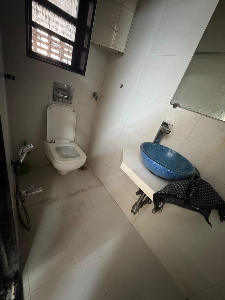 Team Area, concord-chs 2 Bedroom 1000 Sq.Ft. Apartment In Andheri West Mumbai 9817107