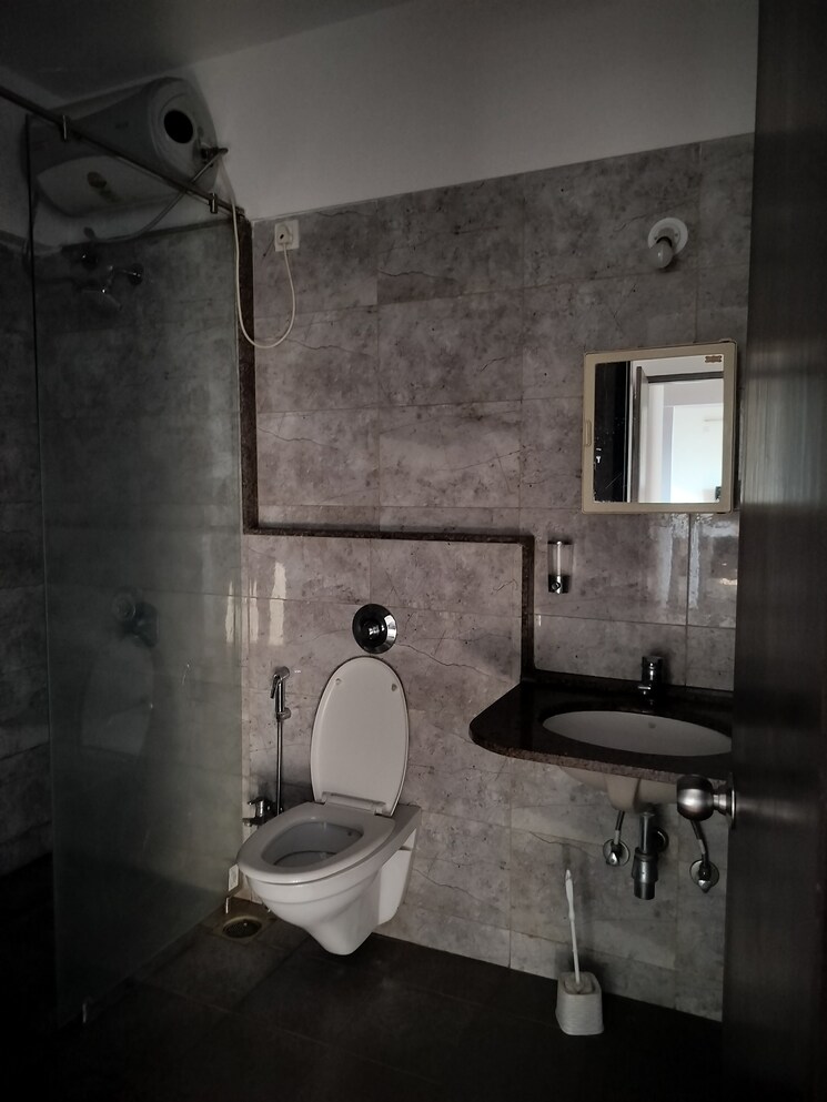 Bathroom, amanora-future-towers 3 Bedroom 1550 Sq.Ft. Apartment In Hadapsar Pune 9817396