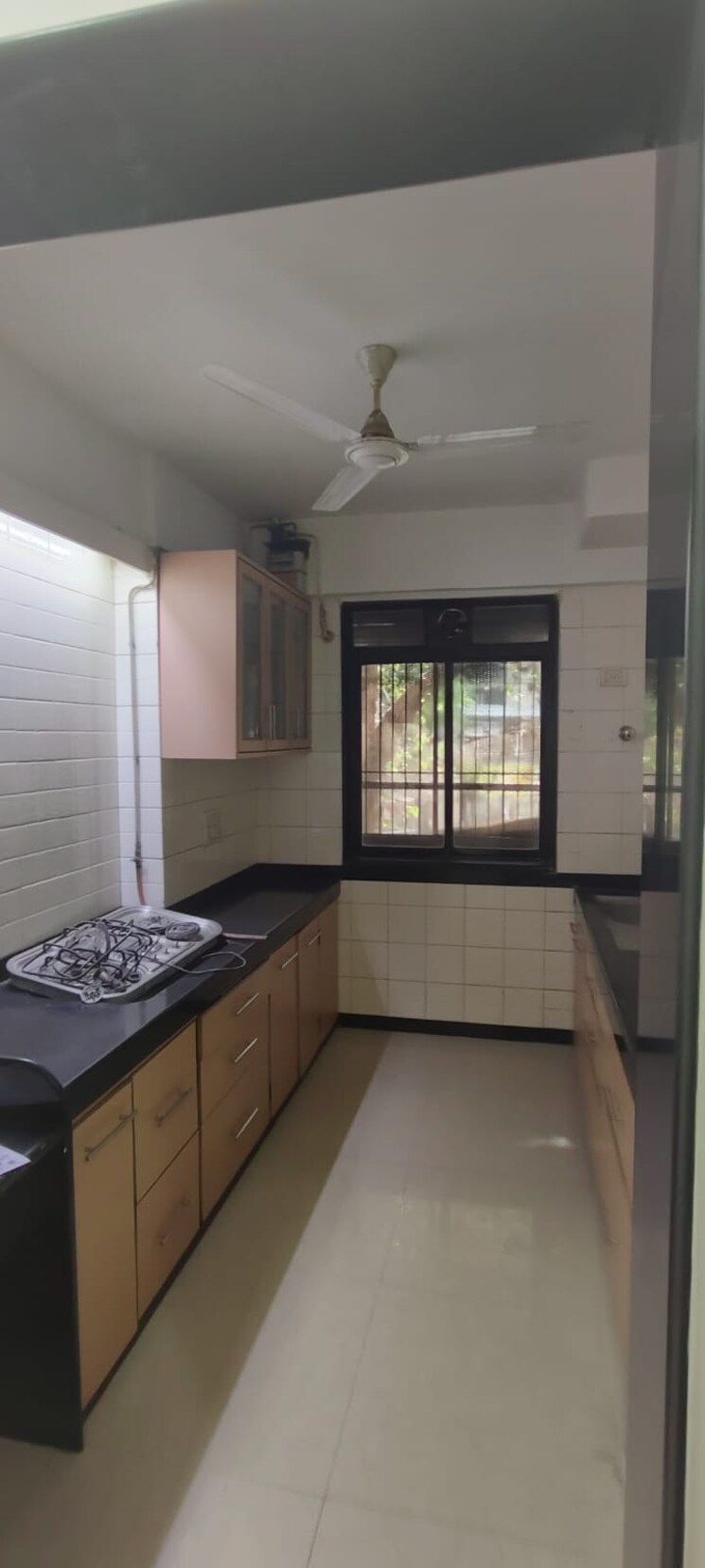 Kitchen, ajmera-golden-rays 3 Bedroom 1100 Sq.Ft. Apartment In Andheri West Mumbai 9817651