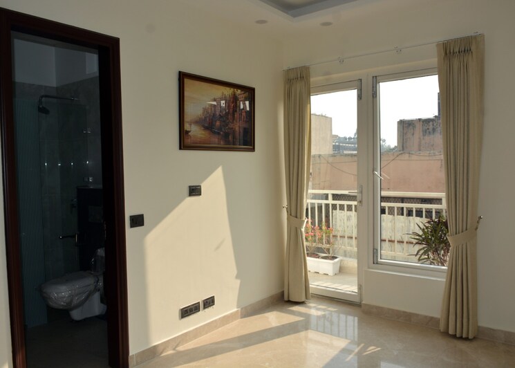 Room, green park 3 Bedroom 1350 Sq.Ft. Builder Floor In Green Park Delhi 9817691
