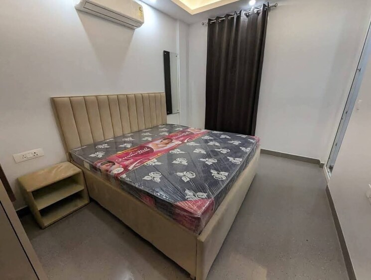 Bedroom, saket 1 Bedroom 500 Sq.Ft. Apartment In Saket Delhi 9818166