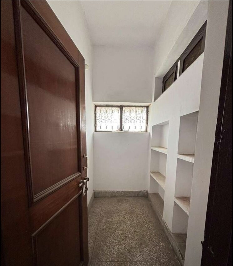 undefined, niralanagar Commercial Office Space 3000 Sq.Ft. In Niralanagar Lucknow 9818267