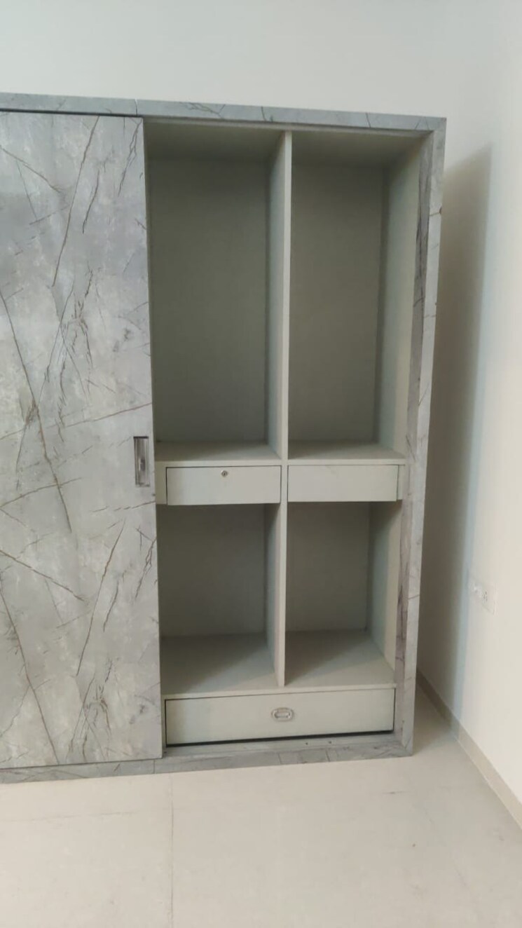 Bathroom, omaxe-the-palace 3 Bedroom 1400 Sq.Ft. Apartment In Gomti Nagar Lucknow 9813481