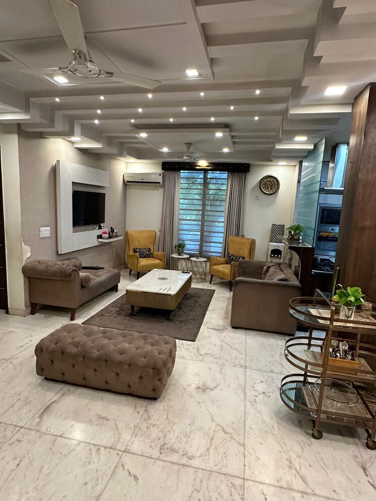 Living Room, sushant-lok-3 6+ Bedroom 5800 Sq.Ft. Independent House In Sector 57 Gurgaon 9818436