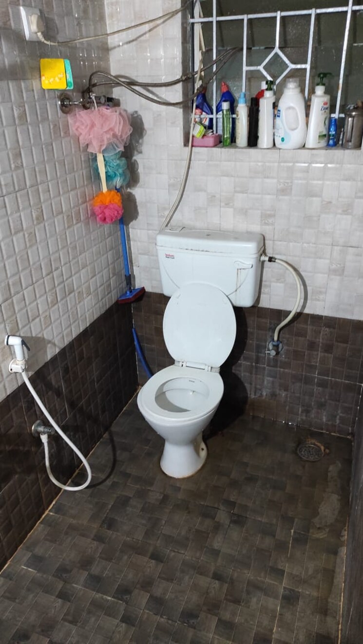 Bathroom, siri-ram-paradise 2 Bedroom 1005 Sq.Ft. Apartment In Banashankari Bangalore 9818453