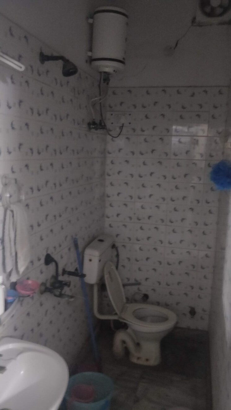 Cover Image, rwa-apartments 2 Bedroom 2000 Sq.Ft. Apartment In Sector 31 Noida 9818597