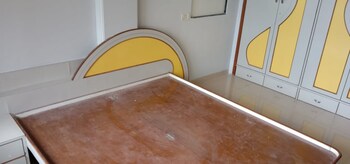 2 BHK Builder Floor for Rent in Walvekar Nagar, Pune