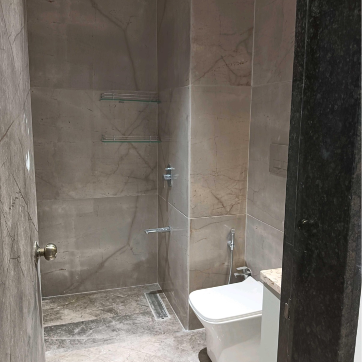 Bathroom, lodha-world-view 4 Bedroom 2056 Sq.Ft. Apartment In Empire Mill Mumbai 9819254