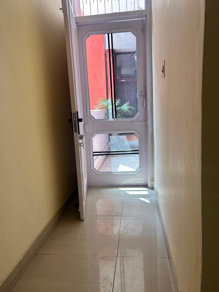 undefined, sector 43 3 Bedroom 1000 Sq.Ft. Apartment In Sector 43 Chandigarh 9819264