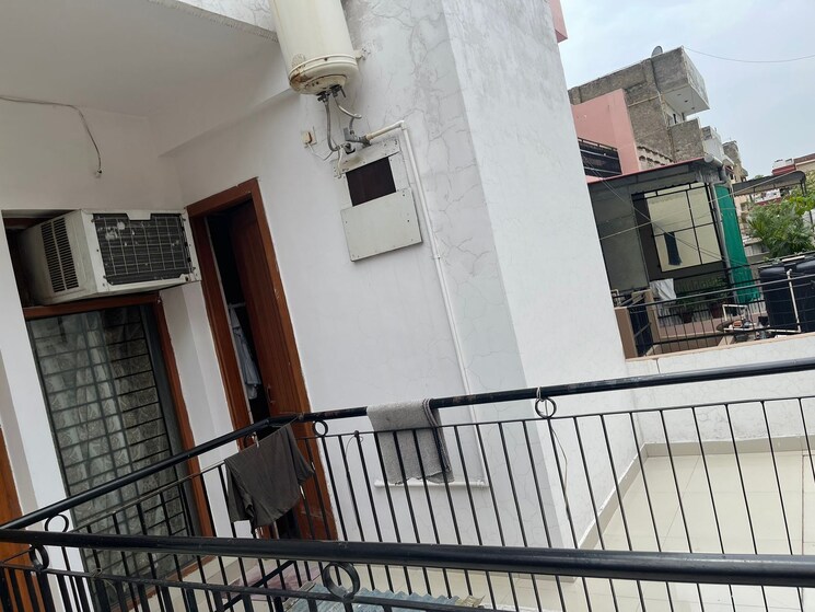 Balcony, sector 46 2 Bedroom 1000 Sq.Ft. Builder Floor In Sector 46 Chandigarh 9819273