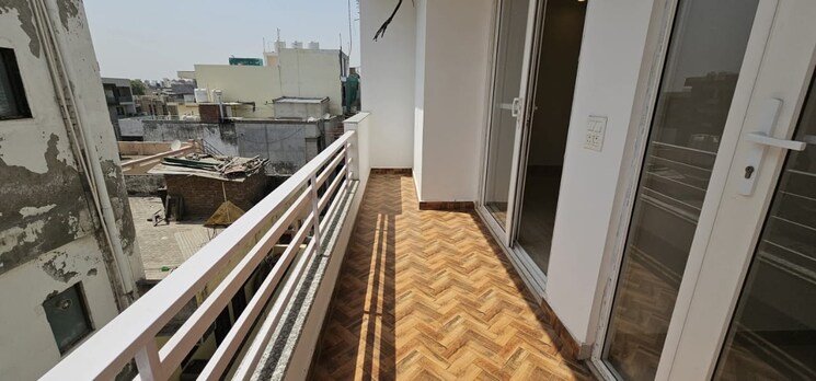 Balcony, sector 45 3 Bedroom 2200 Sq.Ft. Builder Floor In Sector 45 Gurgaon 9819585