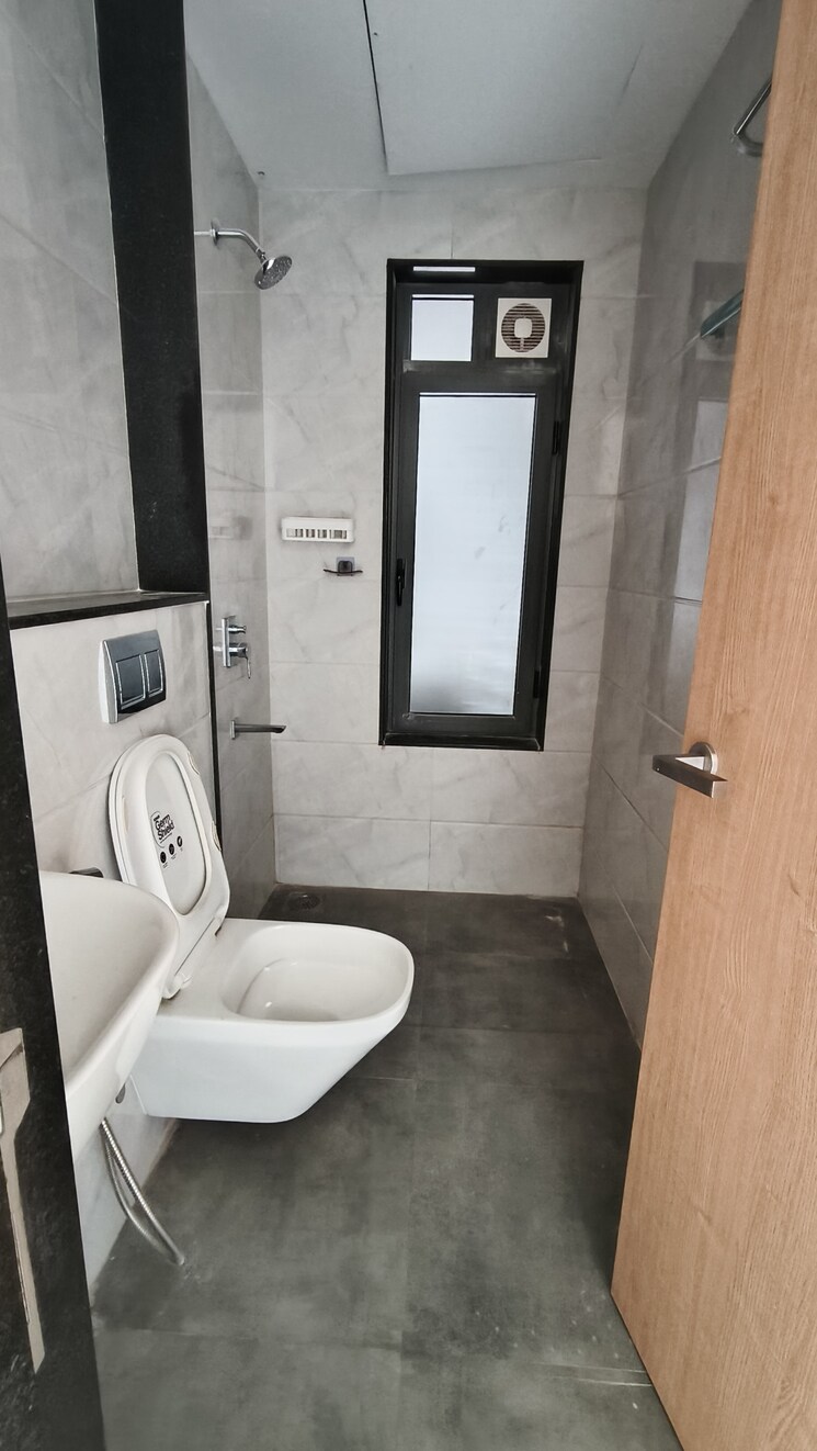 Bathroom, lodha-vista 2 Bedroom 700 Sq.Ft. Apartment In Lower Parel Mumbai 9819689