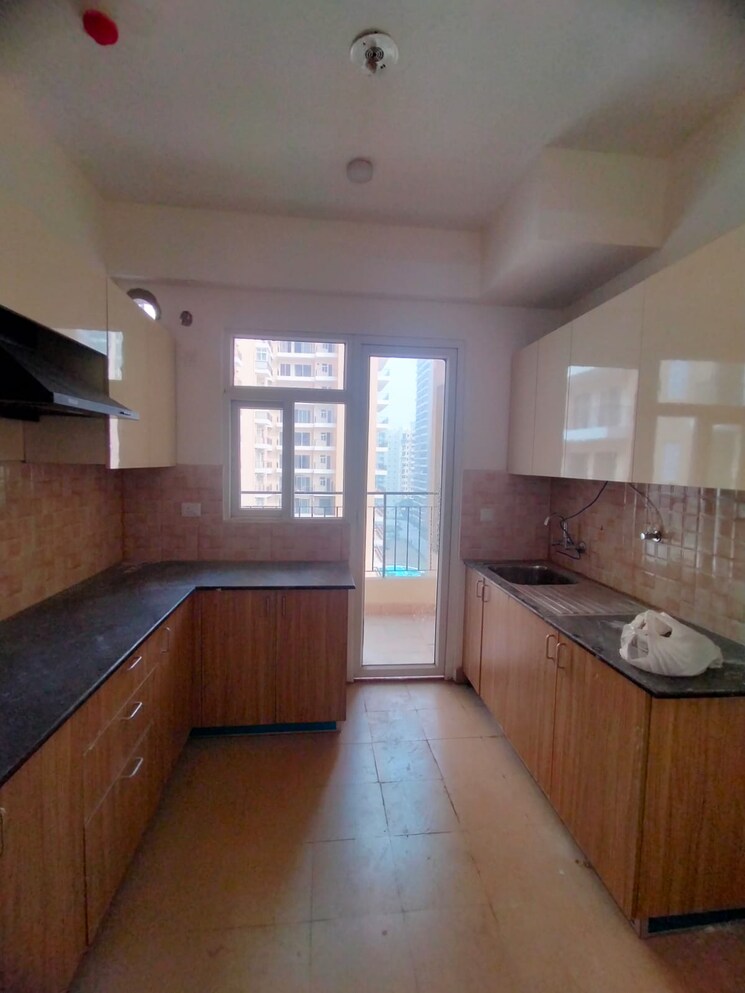 Living Room, amrapali-crystal-homes 4 Bedroom 2175 Sq.Ft. Apartment In Sector 76 Noida 9819700