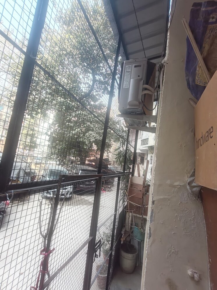 Balcony, lajpat nagar 2 Bedroom 900 Sq.Ft. Builder Floor In Lajpat Nagar Delhi 9819935