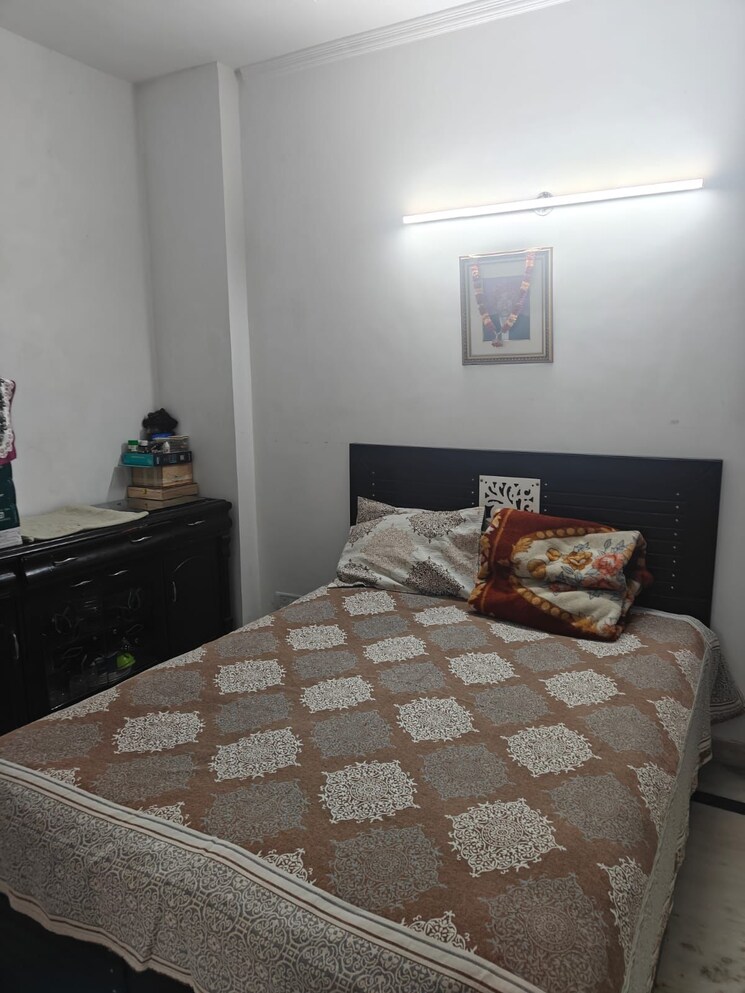 Bedroom, lajpat nagar 2 Bedroom 900 Sq.Ft. Builder Floor In Lajpat Nagar Delhi 9819935