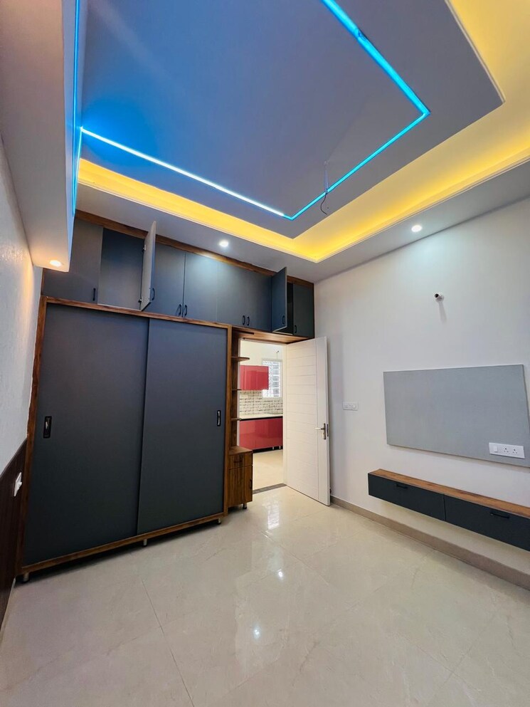 Room, ambala highway 2 Bedroom 1300 Sq.Ft. Apartment In Ambala Highway Zirakpur 9820100