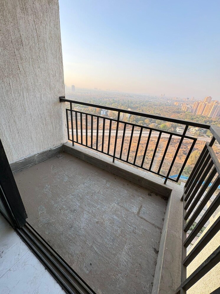 Balcony, runwal-gardens-phase-2 2 Bedroom 674 Sq.Ft. Apartment In Dombivli East Thane 9820175