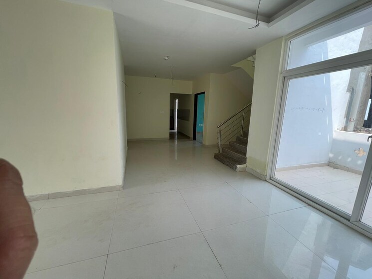 Room, awho-brahmaputra-apartments 3 Bedroom 1900 Sq.Ft. Apartment In Sector 29 Noida 9820378