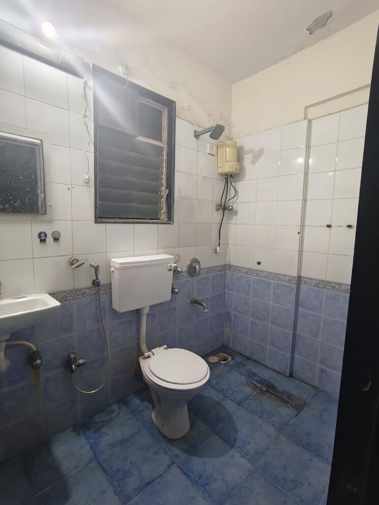 Bathroom, bhoomi-park-ii 2 Bedroom 660 Sq.Ft. Apartment In Malad West Mumbai 9820855