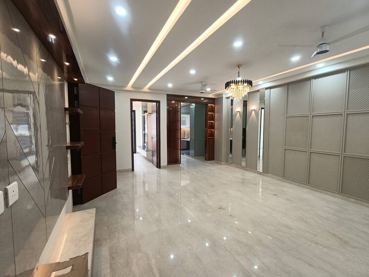 Living Room, sarvapriya vihar 3 Bedroom 230 Sq.Yd. Builder Floor In Sarvapriya Vihar Delhi 9820927