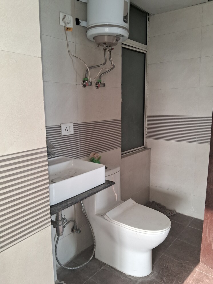 Master Bedroom, m-r-platinum-321 5 Bedroom 3000 Sq.Ft. Penthouse In Raj Nagar Extension Ghaziabad 9821027