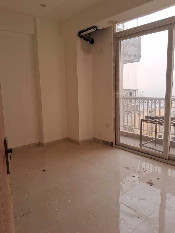 Room, m-r-platinum-321 5 Bedroom 3000 Sq.Ft. Penthouse In Raj Nagar Extension Ghaziabad 9821027