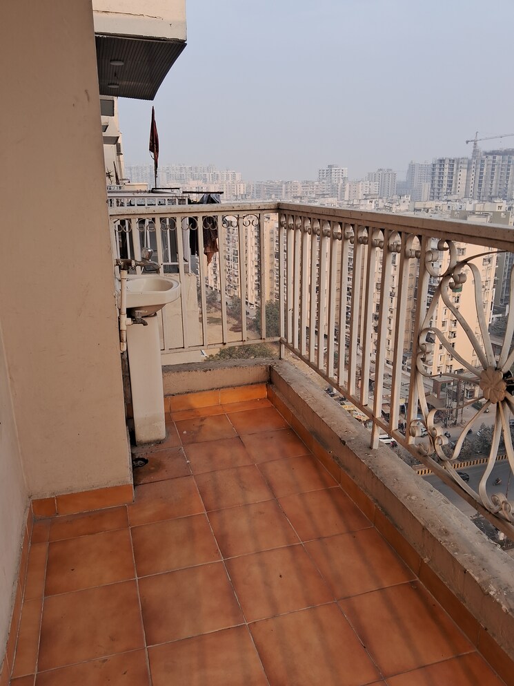 Exterior View, m-r-platinum-321 5 Bedroom 3000 Sq.Ft. Penthouse In Raj Nagar Extension Ghaziabad 9821027