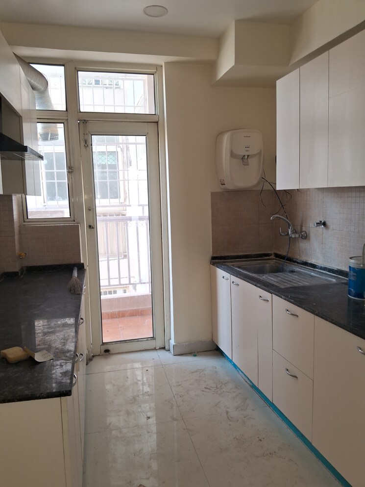 Kitchen, m-r-platinum-321 3.5 Bedroom 1829 Sq.Ft. Apartment In Raj Nagar Extension Ghaziabad 9821155