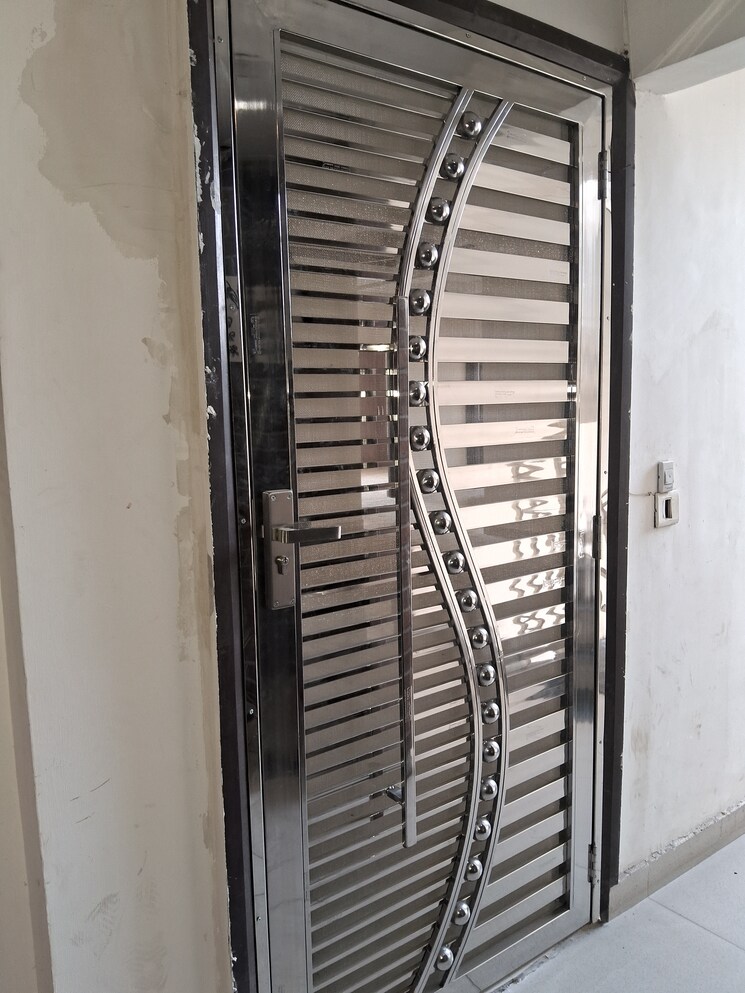 Balcony, m-r-platinum-321 3.5 Bedroom 1829 Sq.Ft. Apartment In Raj Nagar Extension Ghaziabad 9821155