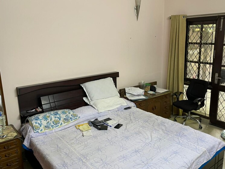 Bedroom, dlf-city-phase-iv 2 Bedroom 1200 Sq.Ft. Villa In Dlf Phase iv Gurgaon 9821420