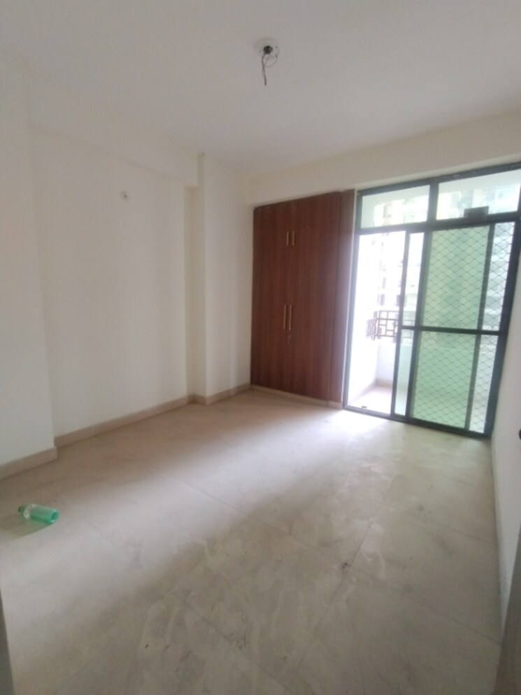 Room, kbnows-apartment 3 Bedroom 1369 Sq.Ft. Apartment In Sector 16 Greater Noida Greater Noida 9821563