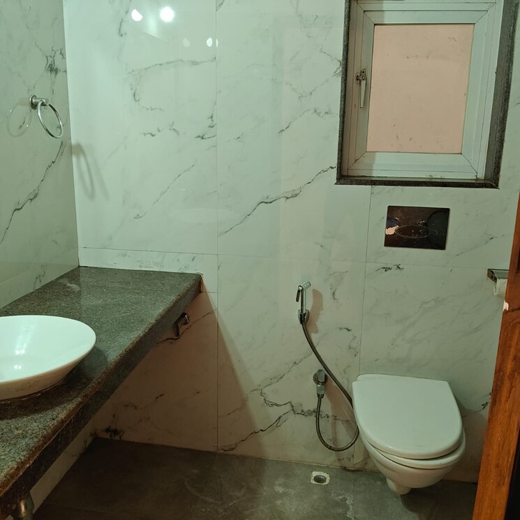 Bathroom, powai 3 Bedroom 962 Sq.Ft. Apartment In Powai Mumbai 9821622