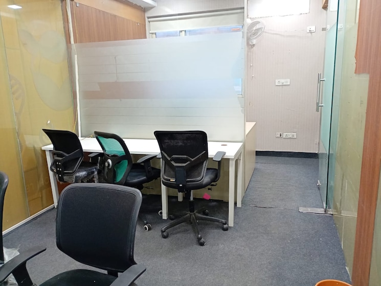 Team Area, arv-park Commercial Office Space 750 Sq.Ft. In Sector 63 Noida 9822888