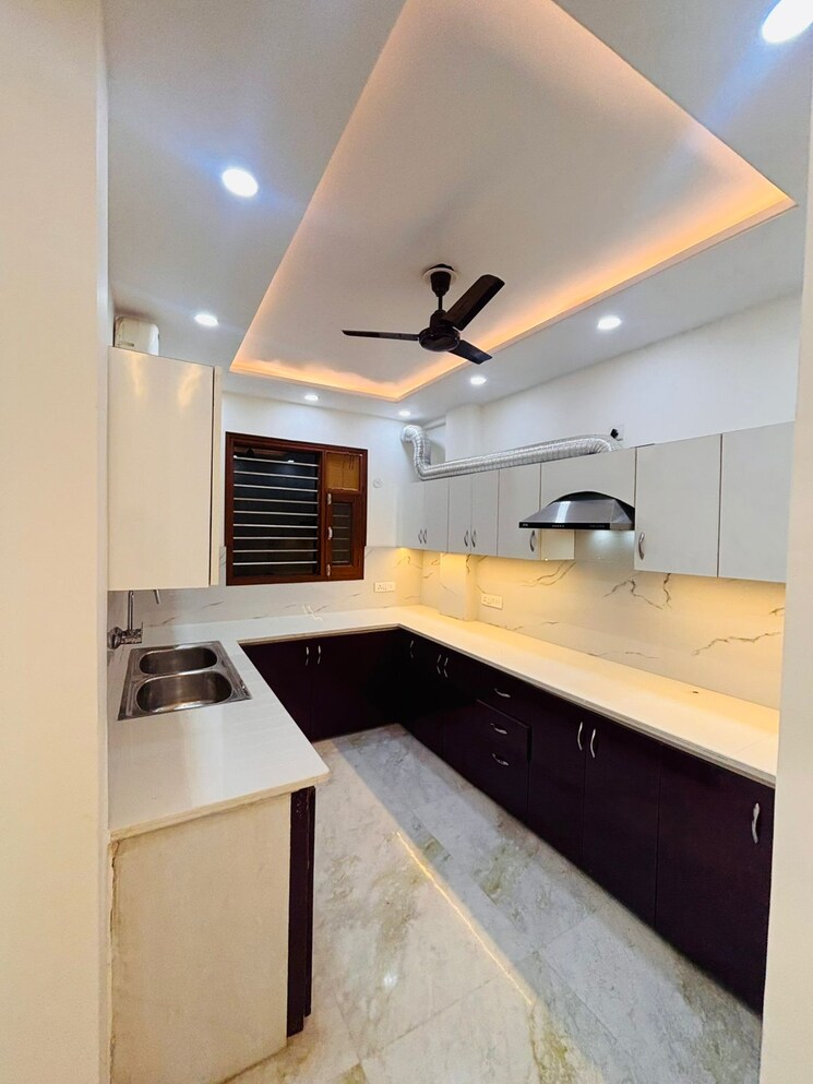 Kitchen, sector 46 3 Bedroom 1800 Sq.Ft. Builder Floor In Sector 46 Gurgaon 9823006